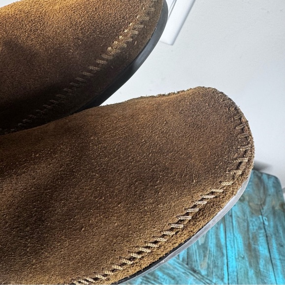 Minnetonka Suede Ankle Moccasins Size 9 - Picture 7 of 13